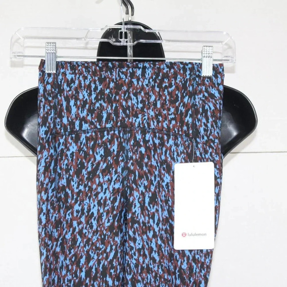 lululemon - Picture 2 of 9